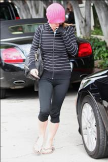 Christina Ricci feet photo thumbnail