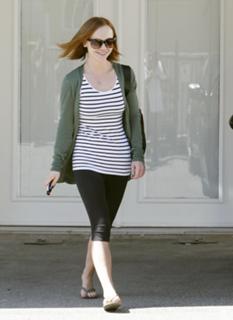 Christina Ricci feet photo thumbnail