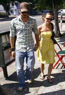 Christina Ricci feet photo thumbnail