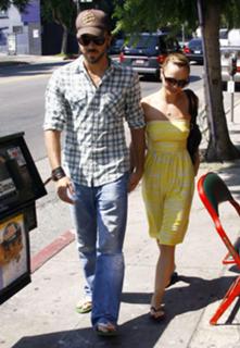 Christina Ricci feet photo thumbnail