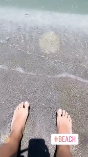 Christina Stewart feet photo 11