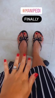 Christina Stewart feet photo 8