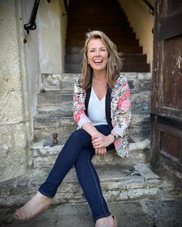 Christina Trevanion feet photo 8