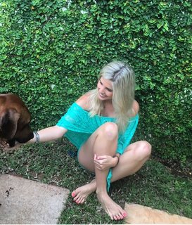 Christine 'Bugsy' Drake feet photo 3