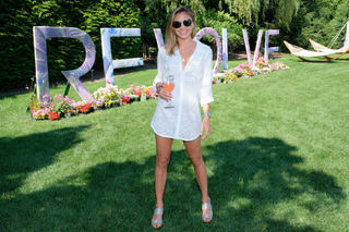 Christine Evangelista feet photo 3