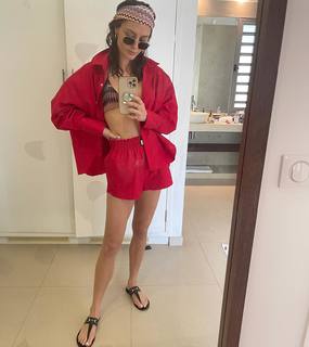 Christine Evangelista feet photo 5