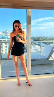 Christine Evangelista feet photo 18