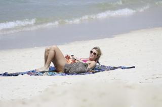 Christine Fernandes feet photo 1