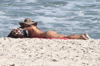 Christine Fernandes feet photo 15