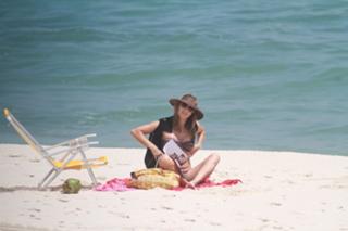 Christine Fernandes feet photo 6
