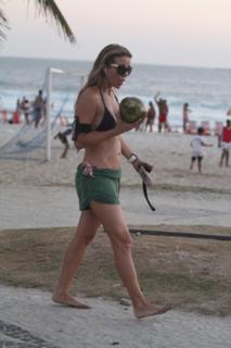 Christine Fernandes feet photo 9