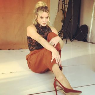 Christine Fernandes feet photo 11