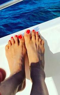 Christine Kelly feet photo 1