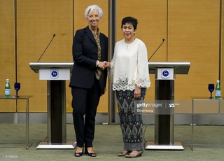 Christine Lagarde feet photo 5