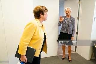 Christine Lagarde feet photo 4