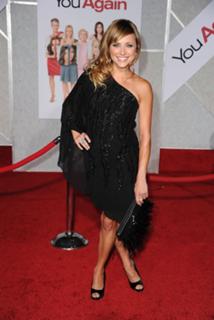 Christine Lakin feet photo thumbnail