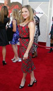 Christine Lakin feet photo thumbnail