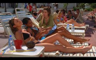 Christine Lakin feet photo thumbnail