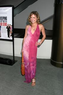 Christine Lakin feet photo thumbnail