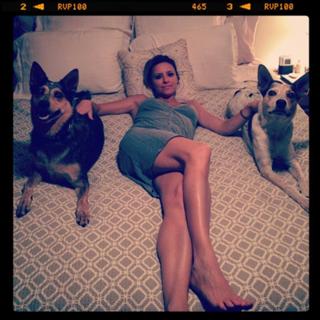 Christine Lakin feet photo thumbnail