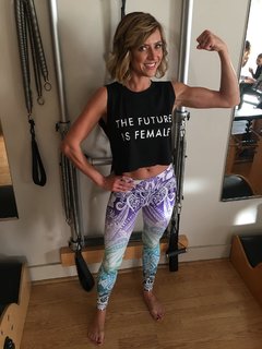 Christine Lakin feet photo thumbnail