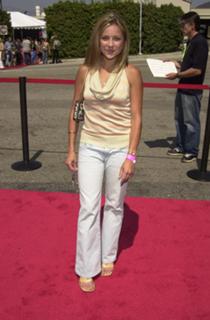 Christine Lakin feet photo thumbnail
