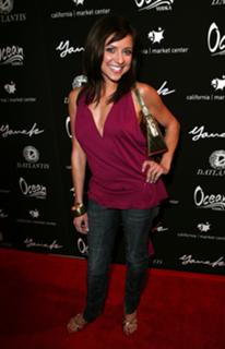 Christine Lakin feet photo thumbnail