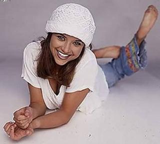 Christine Lakin feet photo thumbnail