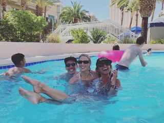 Christine Lakin feet photo thumbnail