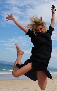 Christine Lakin feet photo thumbnail