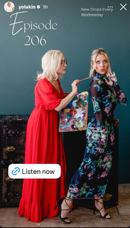 Christine Lakin feet photo thumbnail