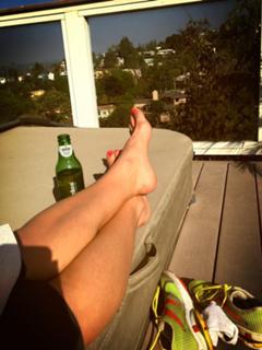 Christine Lakin feet photo thumbnail