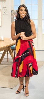 Christine Lampard feet photo thumbnail