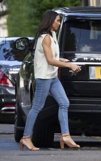 Christine Lampard feet photo thumbnail