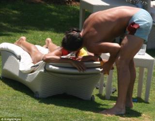 Christine Lampard feet photo thumbnail