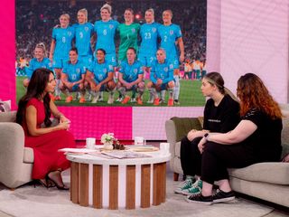 Christine Lampard feet photo thumbnail