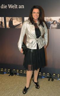 Christine Neubauer feet photo thumbnail