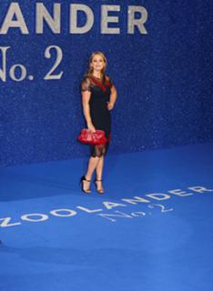 Christine Taylor feet photo thumbnail