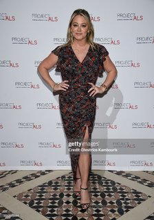 Christine Taylor feet photo thumbnail