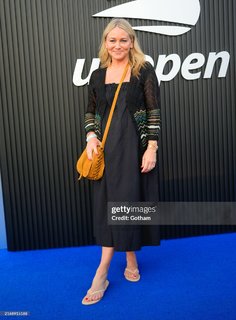 Christine Taylor feet photo thumbnail