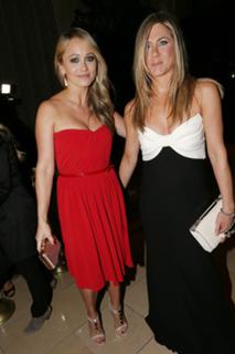 Christine Taylor feet photo thumbnail