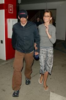 Christine Taylor feet photo thumbnail