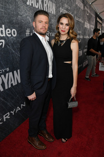 Christy Carlson Romano feet photo thumbnail