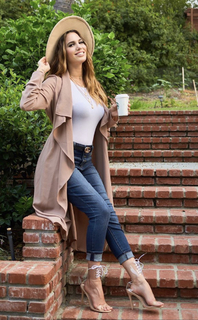 Christy Carlson Romano feet photo thumbnail