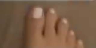 Christy Carlson Romano feet photo thumbnail