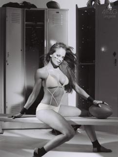 Christy Hemme feet photo thumbnail