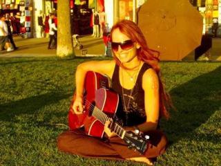 Christy Hemme feet photo thumbnail