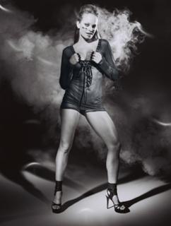Christy Hemme feet photo thumbnail