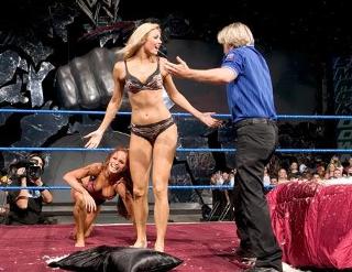 Christy Hemme feet photo thumbnail