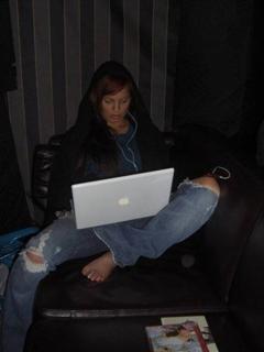 Christy Hemme feet photo thumbnail